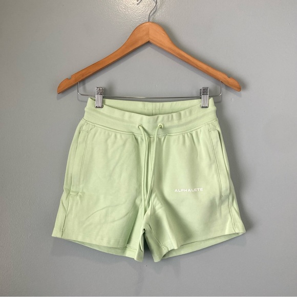 Alphalete Core Shorts in Frozen Spring (Light Green) Size XS Athletic Gym Wear - Picture 2 of 15